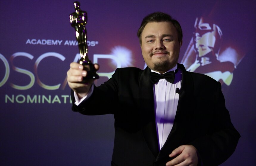 Роману Бурцеву вручили "Оскар" 20 фото