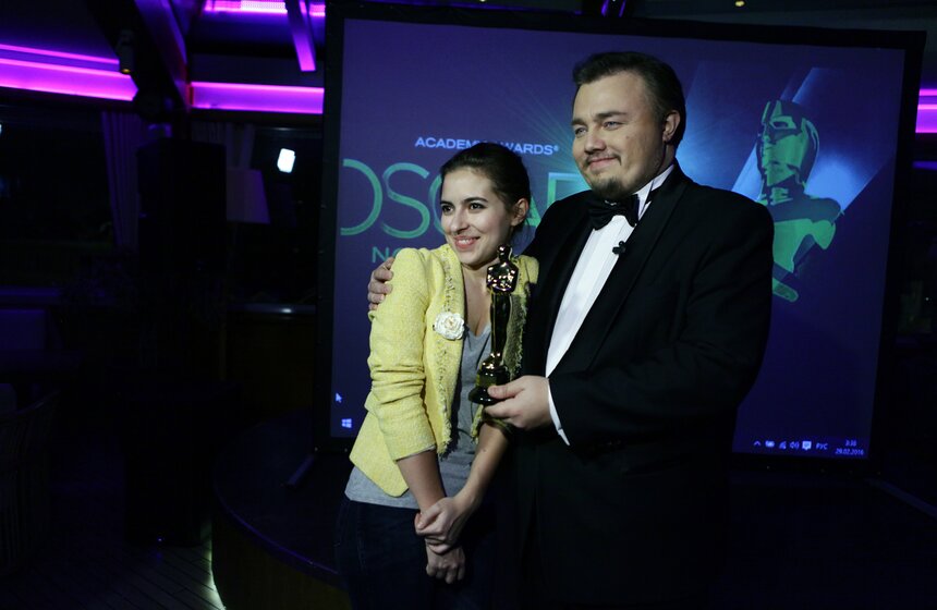 Роману Бурцеву вручили "Оскар" 24 фото