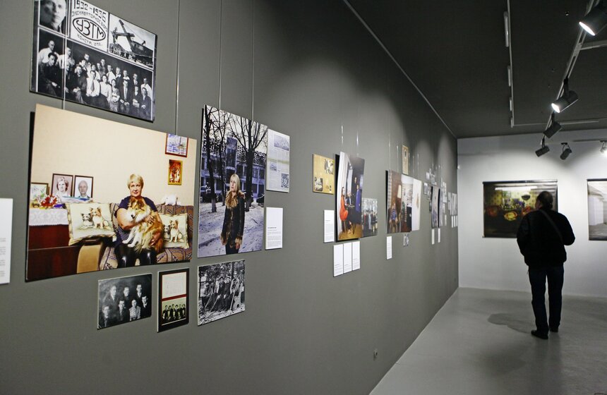 Выставка "АМО-ЗИЛ / Уралмаш. Личное" в галерее "На Шаболовке" 2 фото