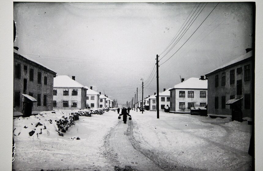 Выставка "АМО-ЗИЛ / Уралмаш. Личное" в галерее "На Шаболовке" 3 фото