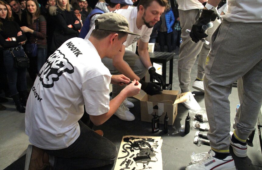 Secret walls и выставка Аси Маракулиной в Варочном цехе 16 фото