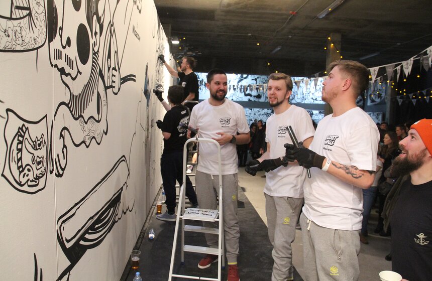 Secret walls и выставка Аси Маракулиной в Варочном цехе 24 фото