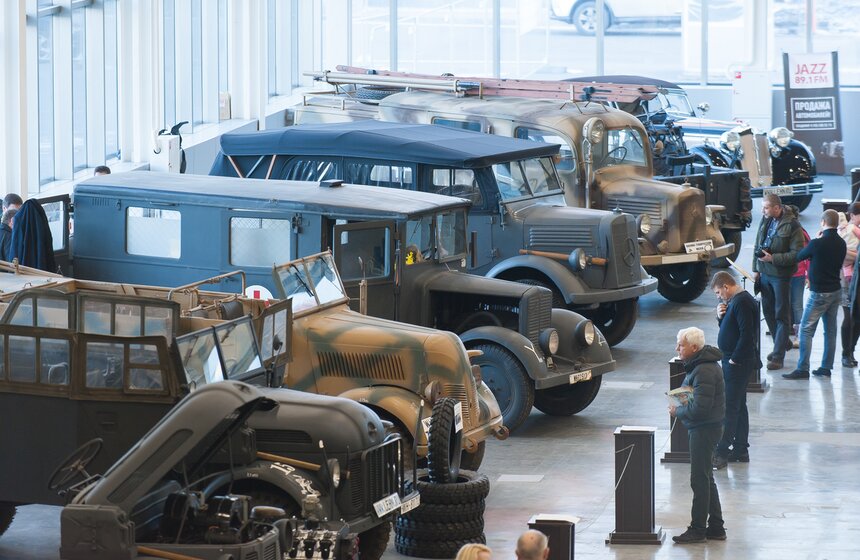 В Москве прошла выставка военной техники "Моторы войны" 27 фото