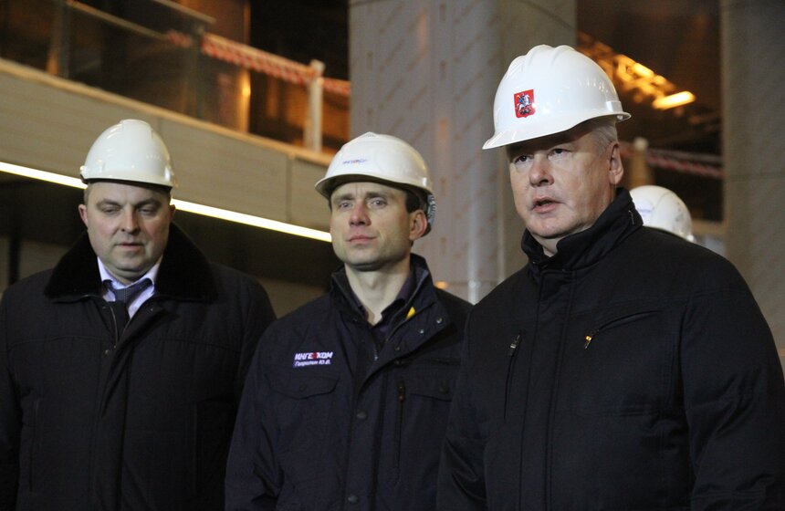 Мэр осмотрел ход строительства станции "Деловой центр" 10 фото