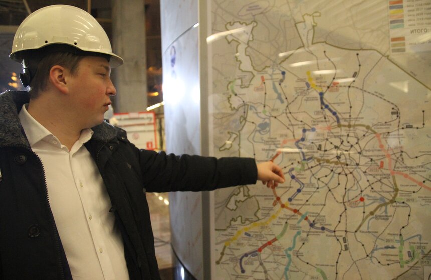 Мэр осмотрел ход строительства станции "Деловой центр" 8 фото