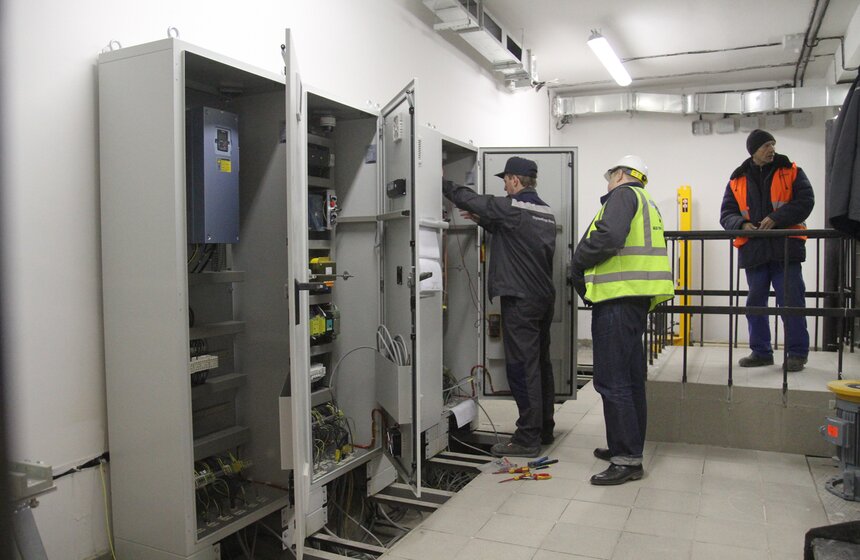 Мэр осмотрел ход строительства станции "Деловой центр" 6 фото