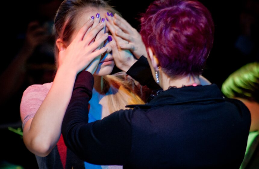 Спектакли "Золотой маски": "Прикасаемые" с Чулпан Хаматовой 15 фото