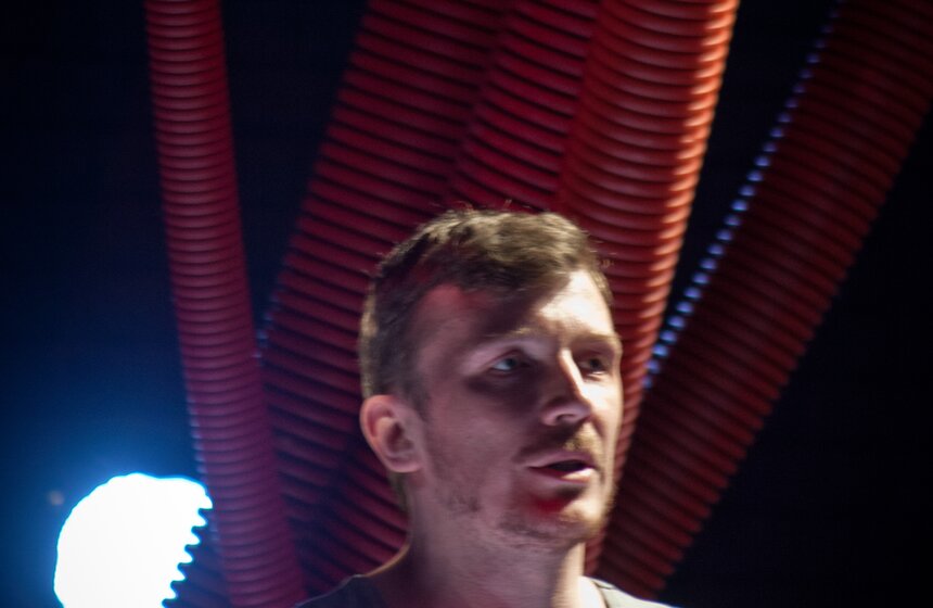 Спектакли "Золотой маски": "Прикасаемые" с Чулпан Хаматовой 7 фото