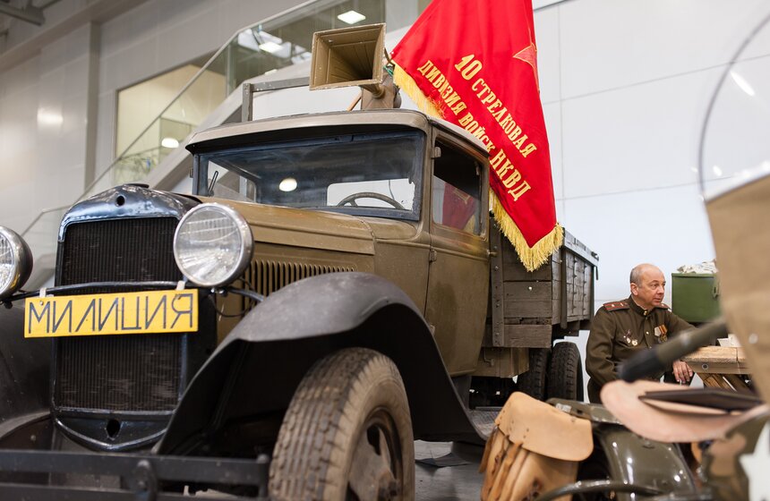 В Москве прошла выставка военной техники "Моторы войны" 11 фото