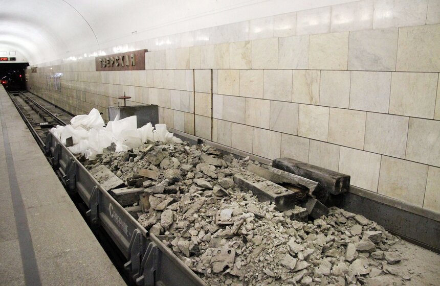 Три станции метро закрыли на ремонт на сутки 13 фото