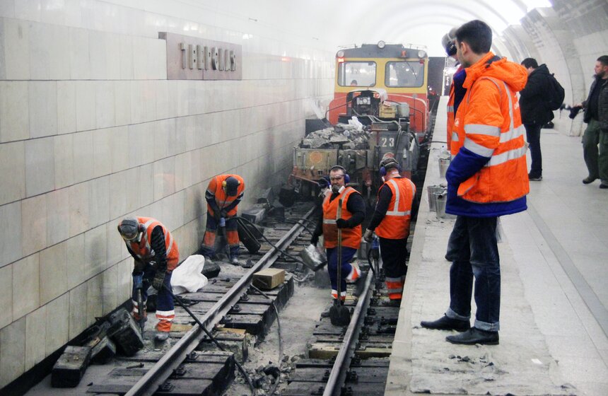 Три станции метро закрыли на ремонт на сутки 9 фото