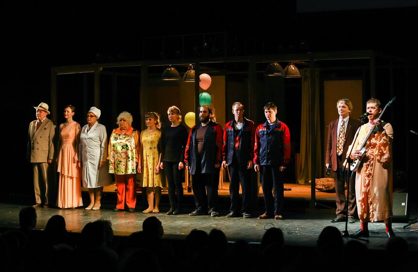 Спектакли "Золотой маски": "Трамвай "Желание" 33 фото