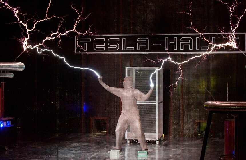 Открытие научно-развлекательного центра Tesla-Hall 13 фото