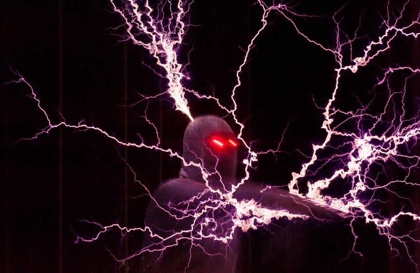 Открытие научно-развлекательного центра Tesla-Hall 17 фото