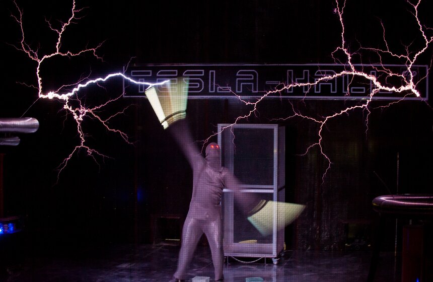 Открытие научно-развлекательного центра Tesla-Hall 15 фото