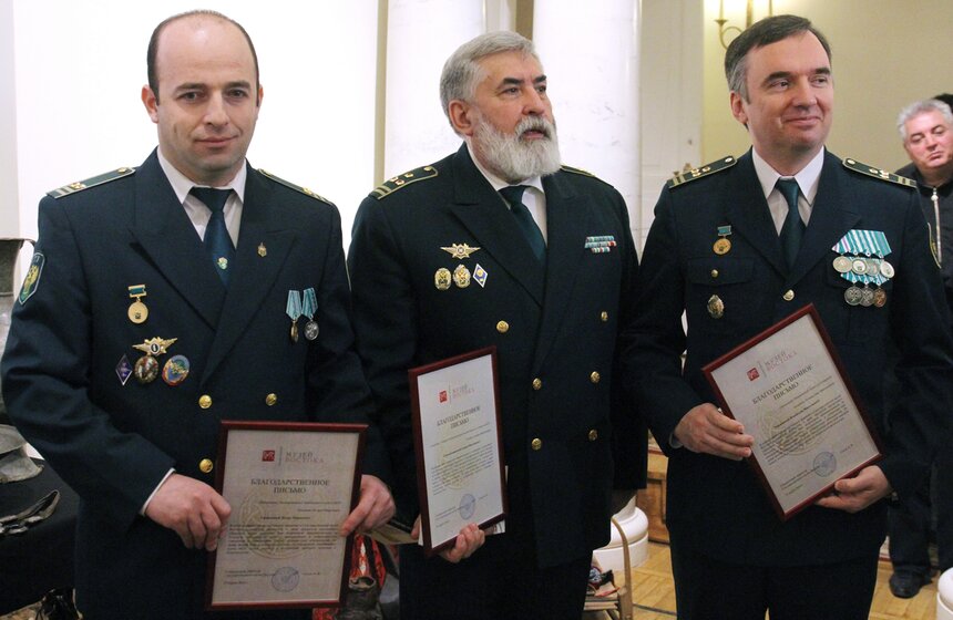 ФТС передала музею Востока задержанные на таможне предметы 12 фото