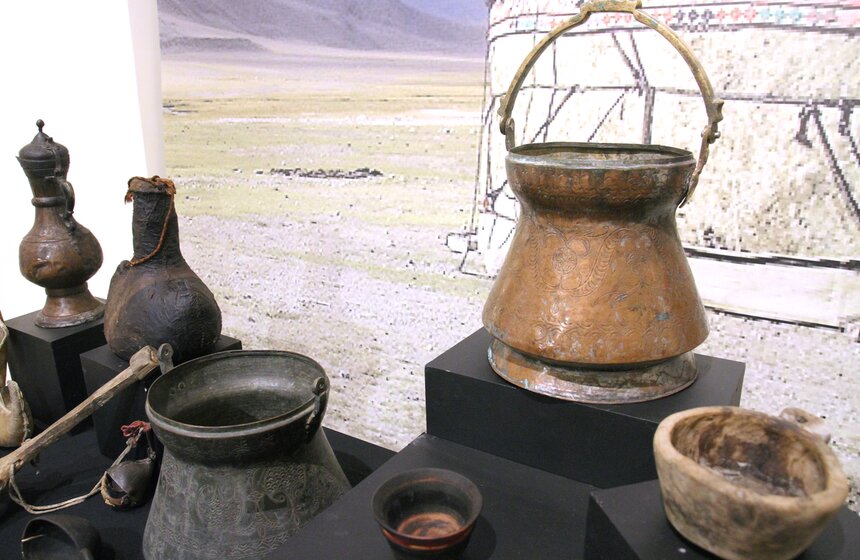 ФТС передала музею Востока задержанные на таможне предметы 14 фото