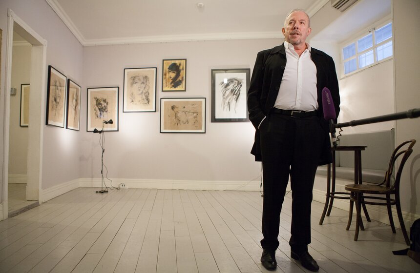 В галерее "Роза Азора" открылась выставка работ Макаревича 1 фото