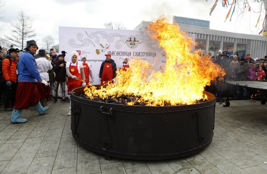 В "Эрмитаже" попытались приготовить самый большой в мире блин 7 фото