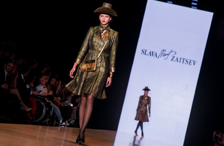 Показ Вячеслава Зайцева открыл Mercedes-Benz Fashion Week Russia 12 фото