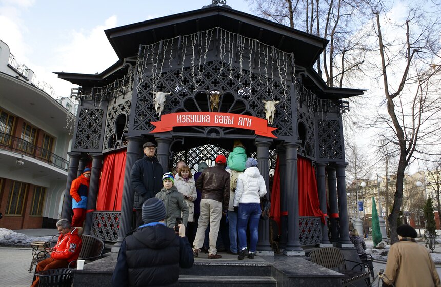 В "Эрмитаже" попытались приготовить самый большой в мире блин 17 фото