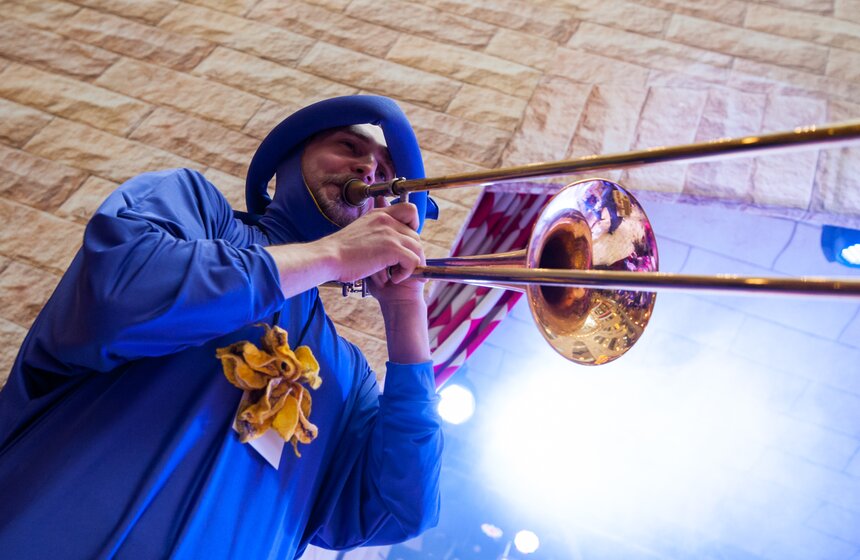 В ЦДМ на Лубянке прошел спектакль "Вместе. Путешествие оркестра" 12 фото