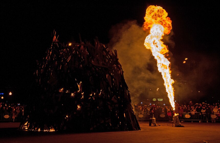 Парк Горького и МУЗЕОН отпраздновали Масленицу 16 фото
