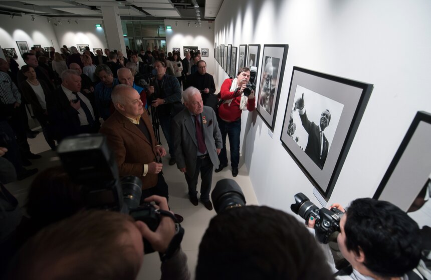 Выставка "Полет сквозь время" в центре "Рабочий и колхозница" 6 фото