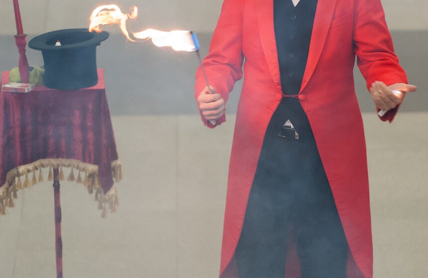 Акция "Ночь иллюзий в метро" 16 фото