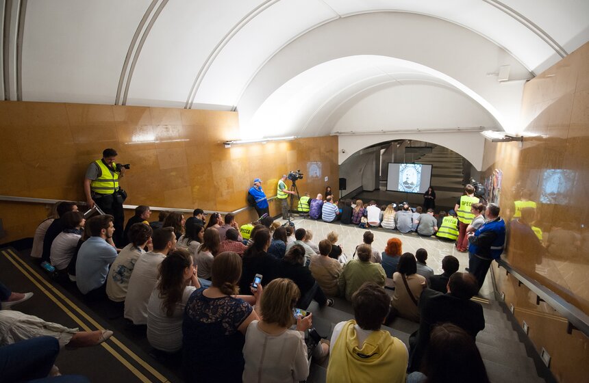 Акция "Ночь иллюзий в метро" 6 фото