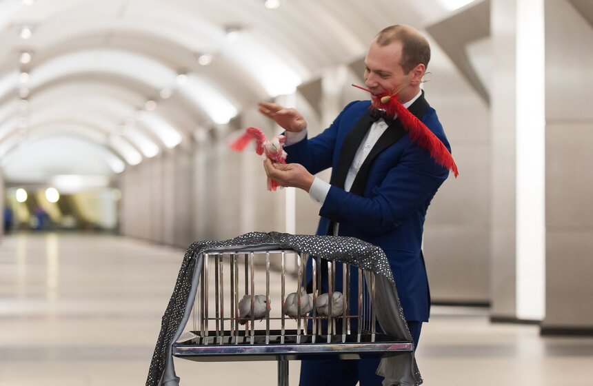 Акция "Ночь иллюзий в метро" 9 фото