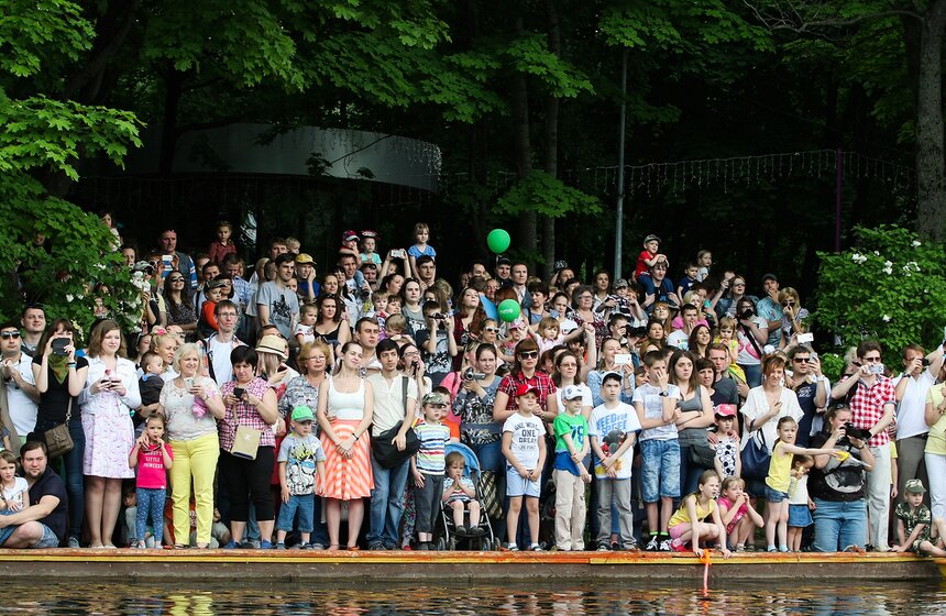 Утиный заплыв в Воронцовском парке 12 фото