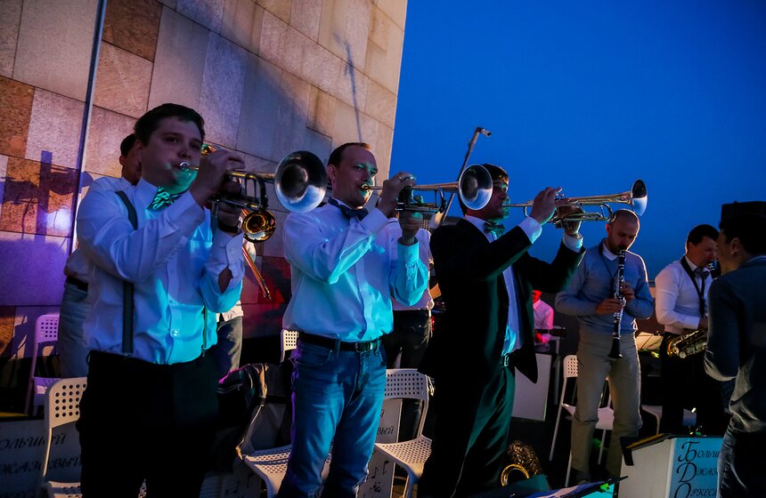 Открытие джазового сезона на крыше "Рабочего и колхозницы" 24 фото