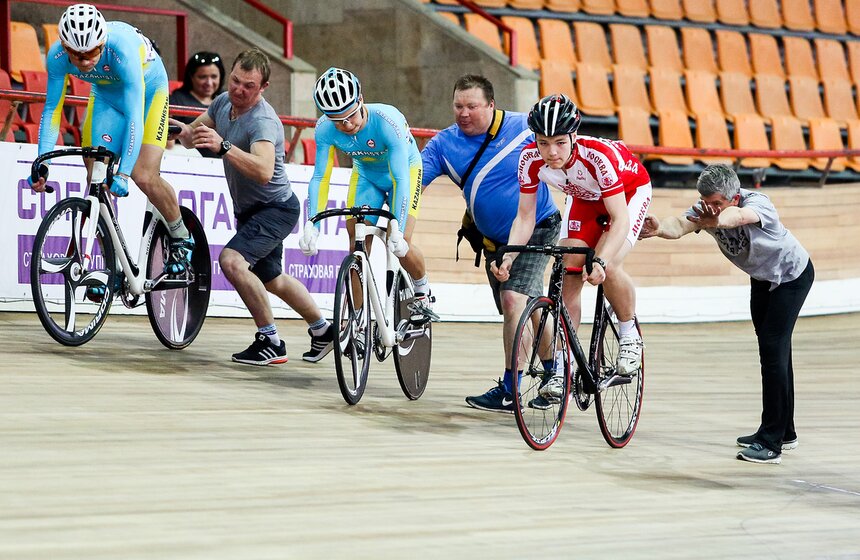 Соревнования по велоспорту "Мемориал Лесникова" в "Крылатском" 13 фото