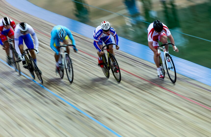 Соревнования по велоспорту "Мемориал Лесникова" в "Крылатском" 10 фото