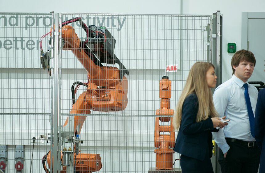Открытие Инновационного робототехнического учебного центра ABB 17 фото