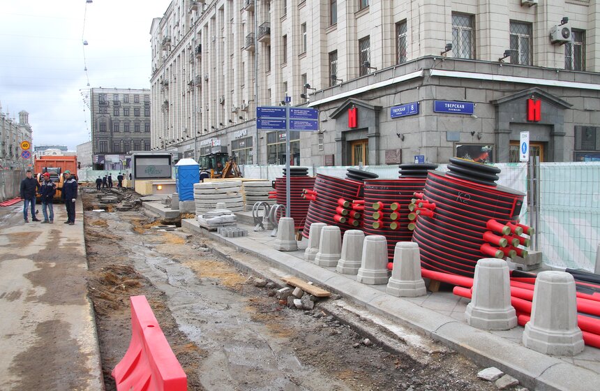 Сергей Собянин осмотрел ход работ по благоустройству Тверской 18 фото