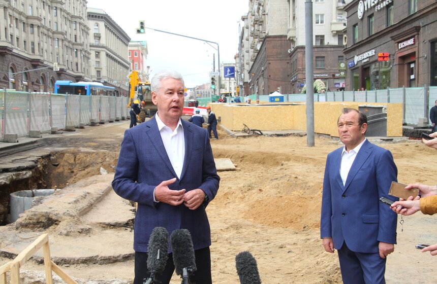 Сергей Собянин осмотрел ход работ по благоустройству Тверской 9 фото