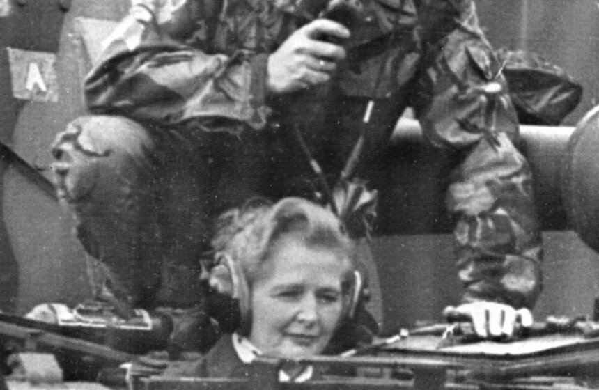 Скончалась экс-премьер Великобритании Маргарет Тэтчер 8 фото