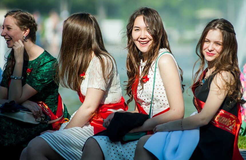 Последний звонок в столице 8 фото