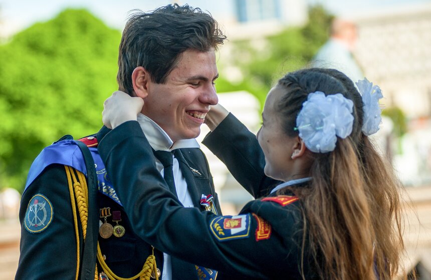 Последний звонок в столице 18 фото