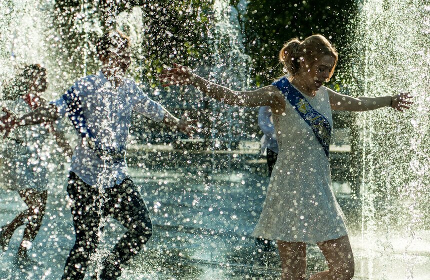 Последний звонок в столице 26 фото