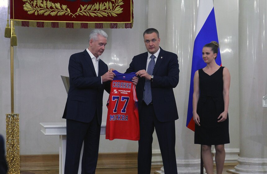 Сергей Собянин поздравил с победой баскетбольный ЦСКА 12 фото
