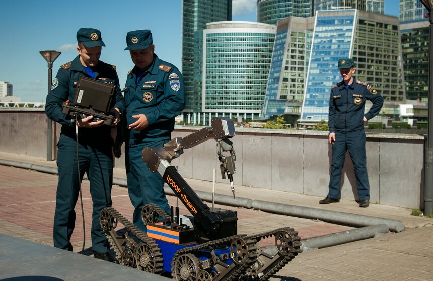 Учения МЧС у башен "Москва-Сити" 33 фото