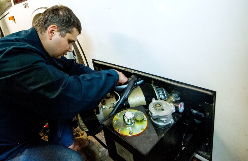 Как ремонтируют троллейбусы на Сокольническом заводе 13 фото