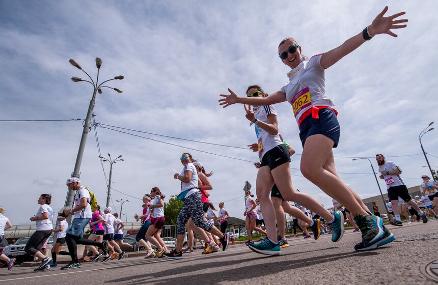 Красочный забег в "Лужниках" 11 фото