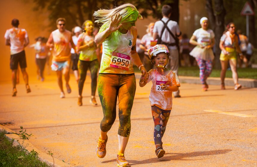 Красочный забег в "Лужниках" 18 фото