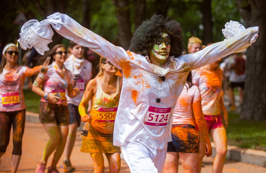 Красочный забег в "Лужниках" 19 фото