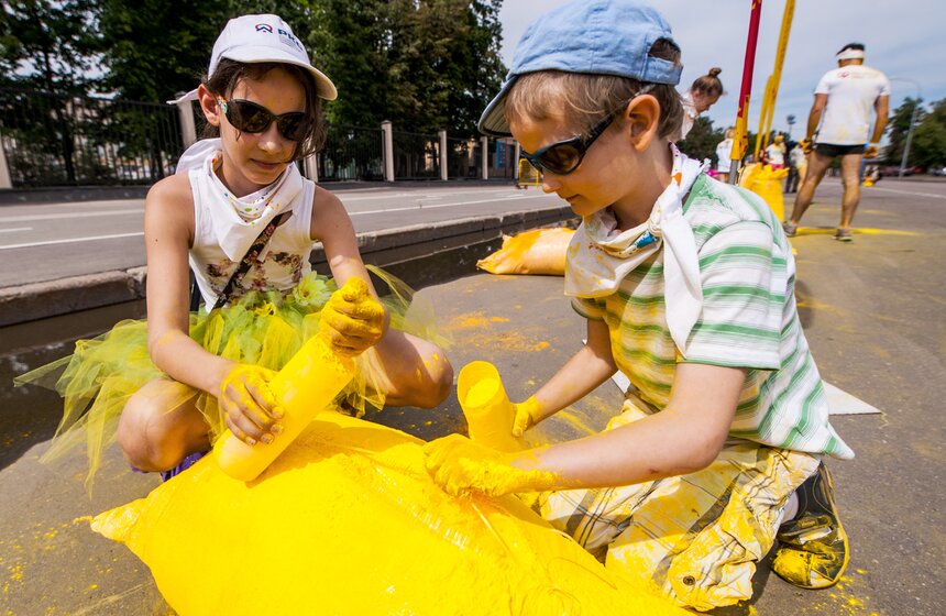 Красочный забег в "Лужниках" 5 фото