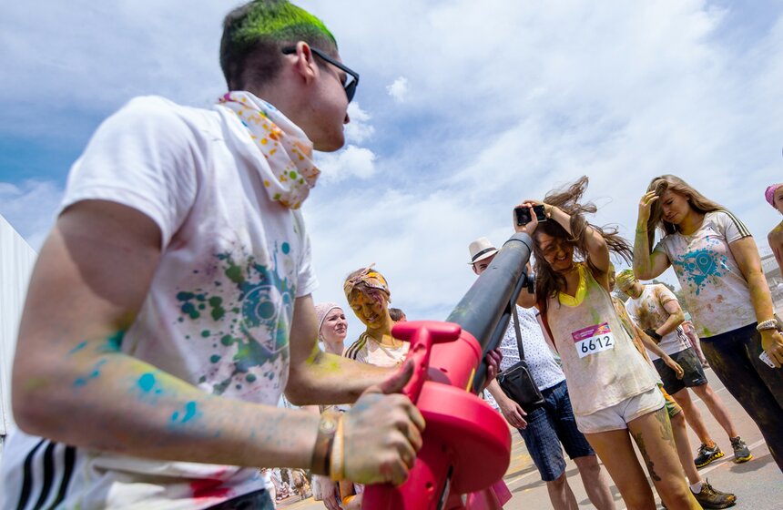 Красочный забег в "Лужниках" 26 фото